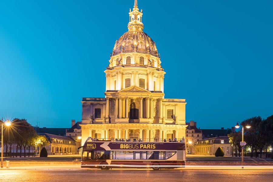 Paris: Big Bus Hop-on Hop-off Tour & Panoramic Night Tour - Audio commentary and the Big Bus app: small tech wins that matter