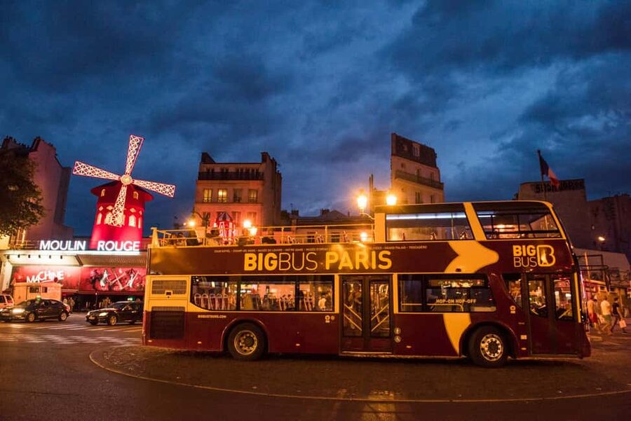 Paris: Big Bus Panoramic Night Tour by Open-Top Bus - Carrousel du Louvre to Pont des Arts: river views with photo payoff