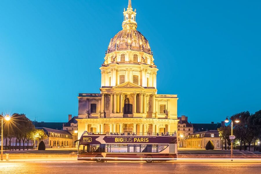Paris: Big Bus Panoramic Night Tour by Open-Top Bus - Île de la Cité and Notre-Dame lighting, plus Place Saint-Michel