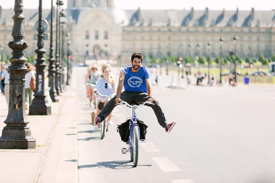 Paris Bike Tour: Eiffel Tower, Place de la Concorde & More - Key Points at a Glance