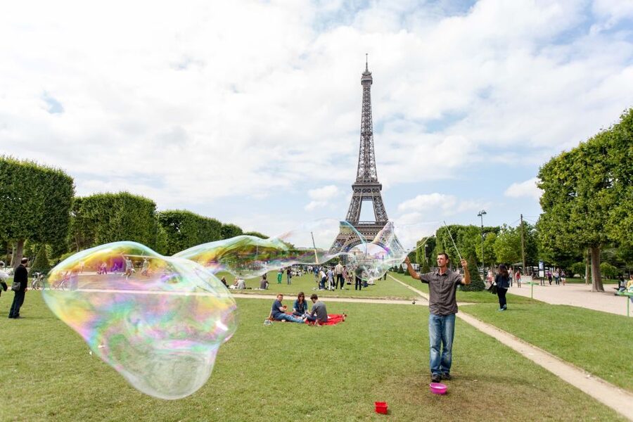 Paris Bike Tour: Eiffel Tower, Place de la Concorde & More - Invalides and the Dome Church: Where Napoleon Becomes More Than a Name