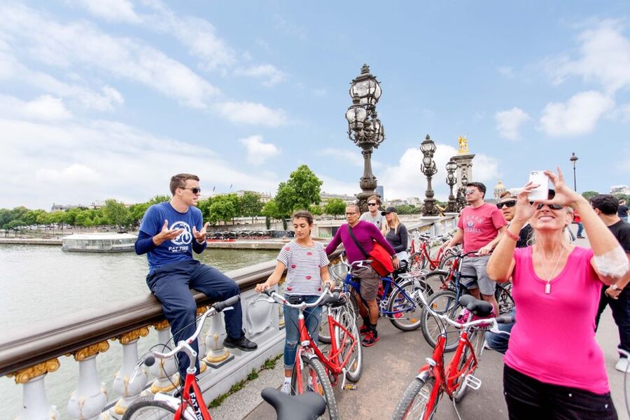 Paris Bike Tour: Eiffel Tower, Place de la Concorde & More - Finding Fat Tire Tours Without a Headache