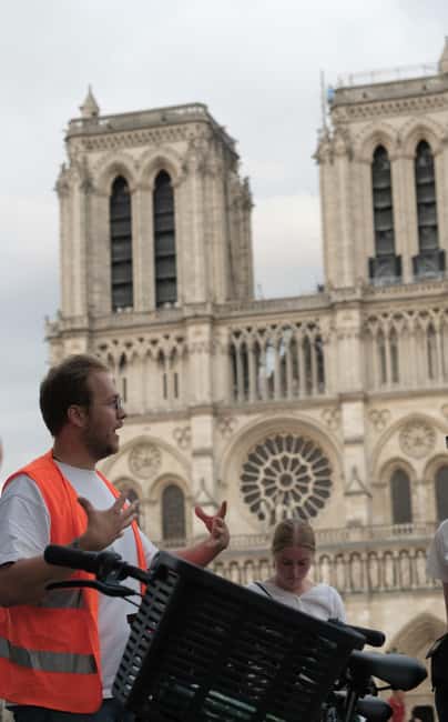 Paris By Night: 3-Hour Guided Bike Tour - Paris by Night on a Bike, what makes it worth your time
