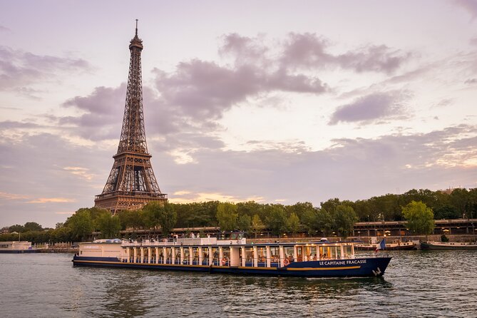 Paris Capitaine Fracasse 3 Course Seine River Dinner Cruise - The Route in Plain Terms: What You See Between Île aux Cygnes and Notre-Dame