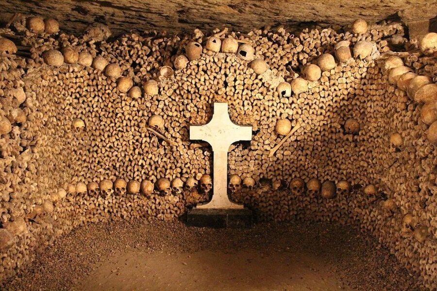 Paris: Catacombs Entry & Seine River Cruise with Audio Guide - Why this Paris Catacombs and Seine combo works