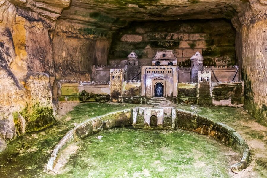 Paris: Catacombs Restricted Access Tour - The first moments underground: what the Catacombs feel like in real life