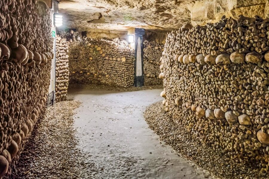 Paris: Catacombs Restricted Access Tour - Where to meet near Denfert Rochereau and how to avoid the time sink