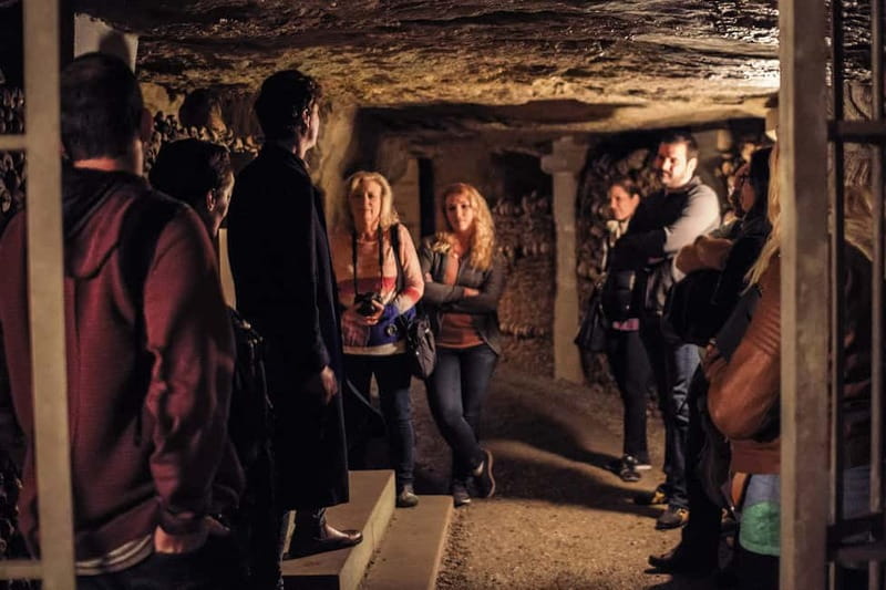 Paris: Catacombs Special Access Tour - Getting there: Café du Rendez-vous and starting without stress
