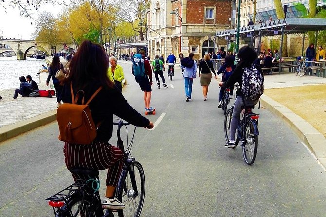 Paris: Charming Nooks and Crannies Bike Tour - A 3-Hour Bike Tour That Helps You Read Paris Fast