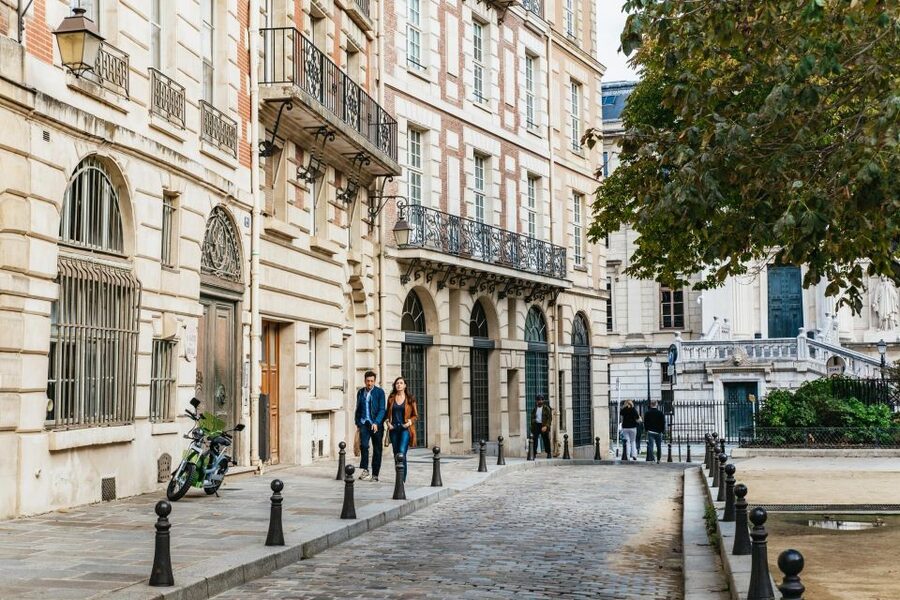 Paris: Charming Nooks and Crannies Bike Tour - Saint Germain des Prés: Old Culture Meets Street-Level Paris