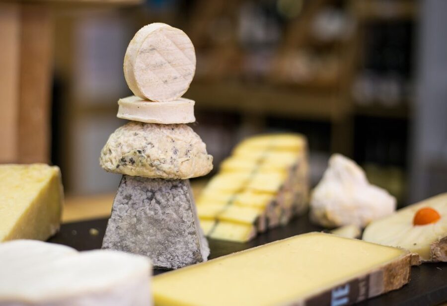 Paris: Cheese and Wine Class in a 17th Century Cellar - Where You Meet, and What to Do Before You Go