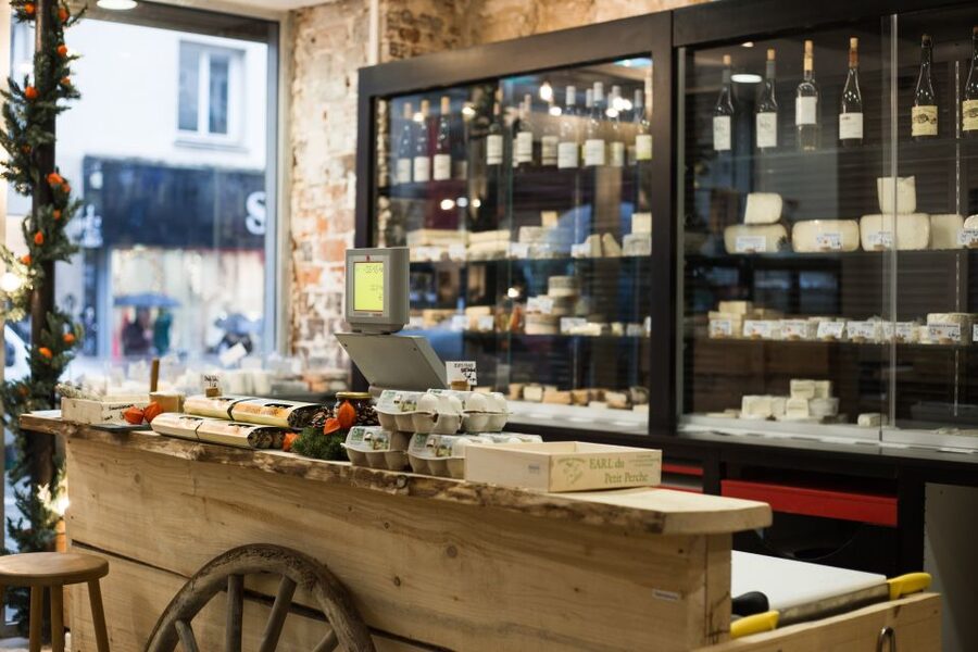 Paris: Cheese and Wine Class in a 17th Century Cellar - Your 7-Cheese and 3-Wine Flight, How the Pairing Works