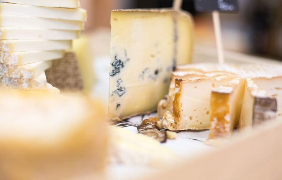 Paris: Cheese and Wine Class in a 17th Century Cellar - Drinking Details and Comfort Notes You Should Know