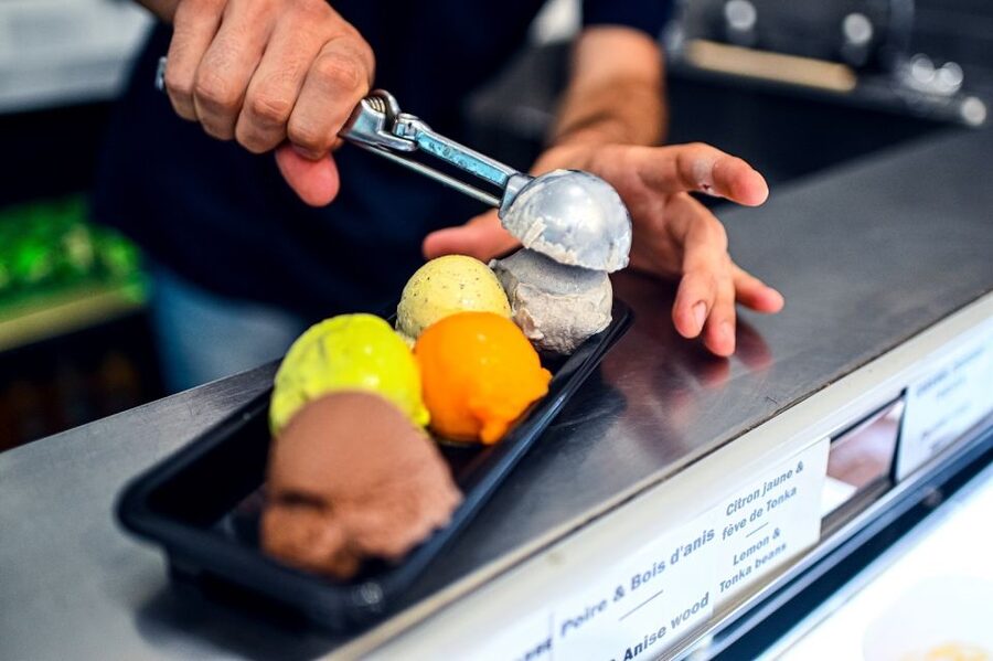Paris: Chocolate and Pastry Tour with Tastings - A sweet walk through Montmartre’s chocolate and pastry scene
