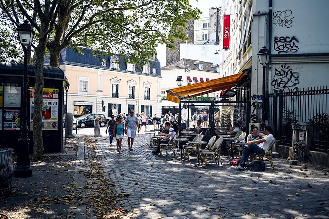 Paris Chocolate, Macaron & Pastry Food Tour: 10 Gourmet Tastings - Group size, pacing, and why some stops can feel tight