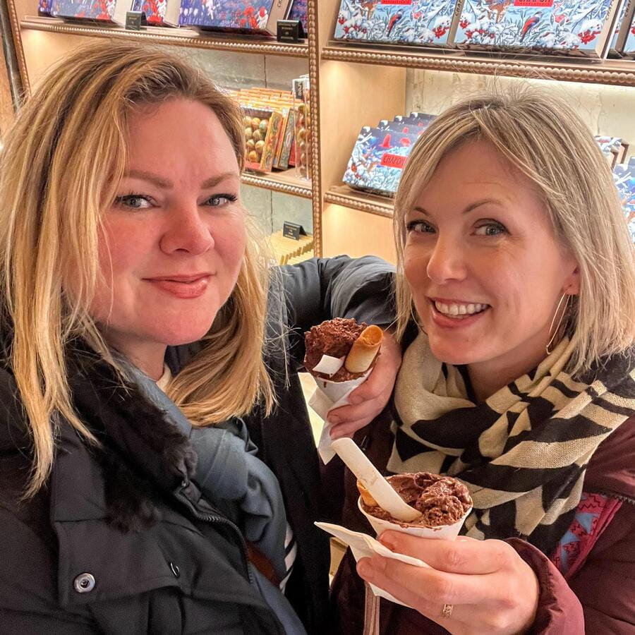 Paris: Chocolate & Patisserie Walking Tour with Tastings - Why Saint-Germain-des-Prés Is Such a Smart Sweet Route