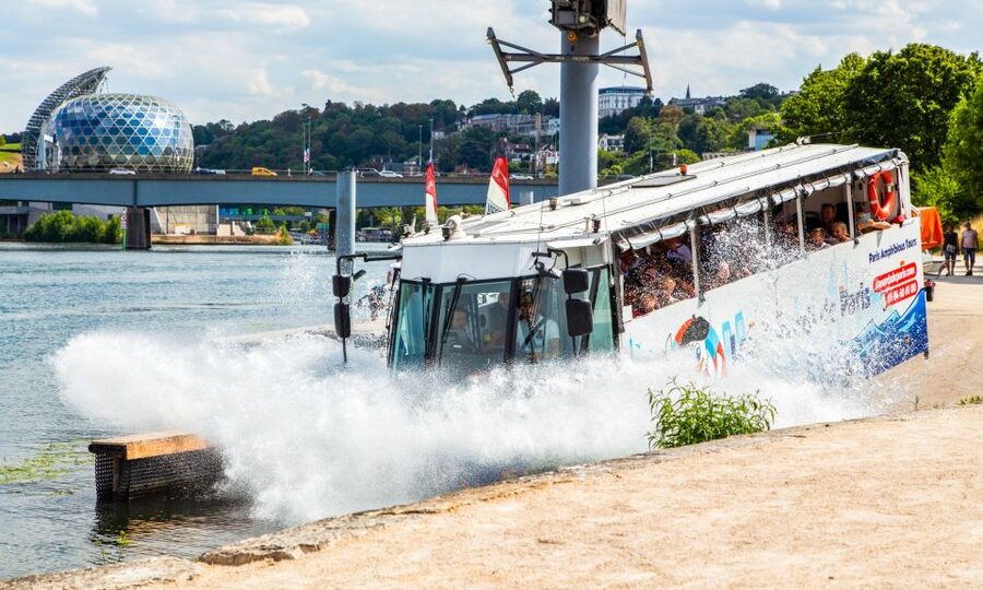 Paris: City and River Seine Tour on an Amphibious Bus - Price and value check: what $46 buys you in 105 minutes