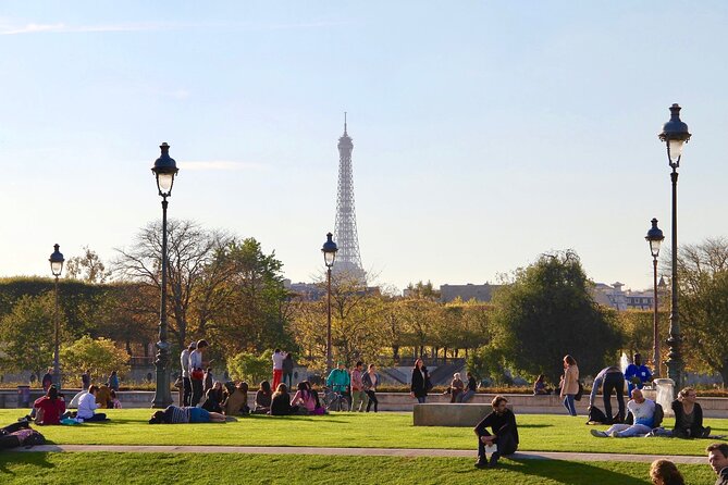 Paris City Center Free Walking Tour (Tip-Based) - Stop 5: Place Dauphine, Henri IV’s early project and lunch-friendly surroundings