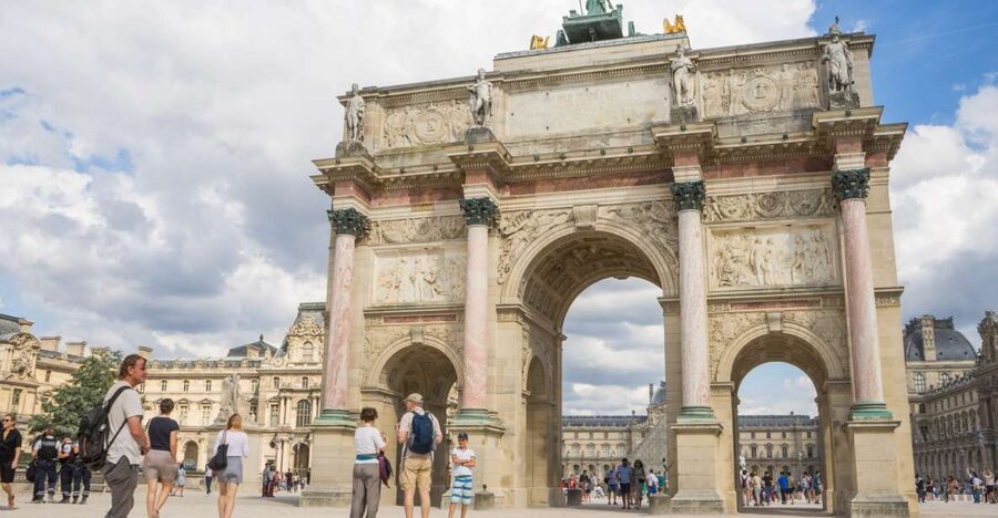 Paris: City Center Group Tour in German - Key things to know before you go