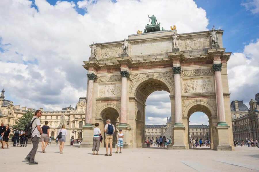 Paris: City Center Group Tour in German - Palais Garnier: photo stop plus opera-era stories you will actually remember