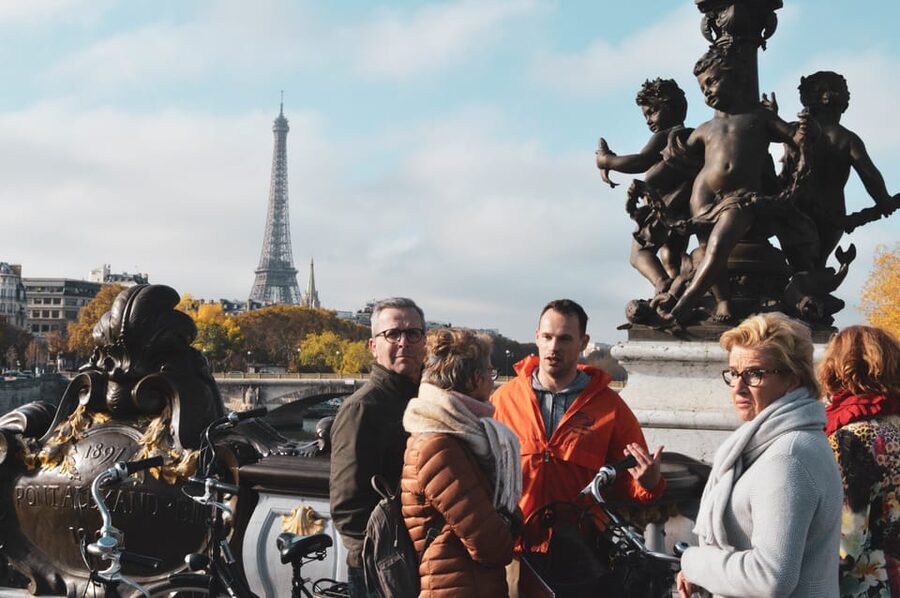 Paris: City Highlights Bike Tour - Champs-Élysées Plus Grand Palais and Petit Palais: How the Tour Avoids the Crowd Crunch