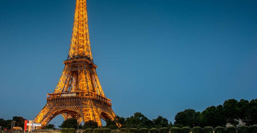 Paris: City Tour by Bus with Eiffel Tower & Optional Summit - 3 Hours of Paris Under Lights, From Boulevards to Eiffel Moments