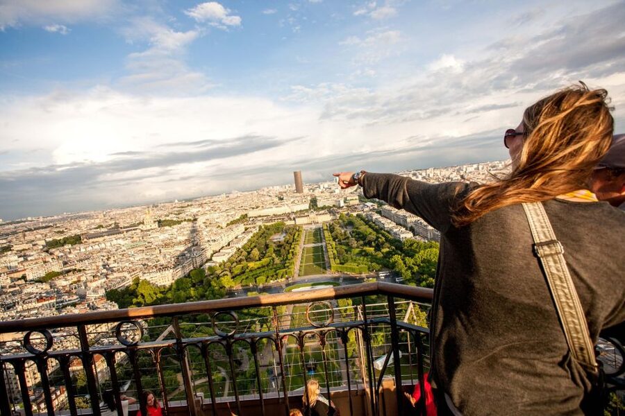 Paris: City Tour by Bus with Eiffel Tower & Optional Summit - Eiffel Tower 2nd Floor by Elevator, What the Night Views Really Give