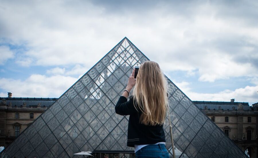 Paris: City Tour with Louvre Tickets & Cider with a Crepe - Who this tour fits best (and who should look elsewhere)