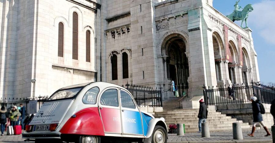 Paris: Classic Sites Tour by Vintage Citroen 2CV - Trocadéro, Eiffel Tower views, and the Seine-side monuments
