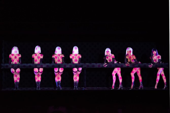 Paris Crazy Horse Cabaret Show with Beverages including Champagne - Dress code at Crazy Horse: classy, but not fussy