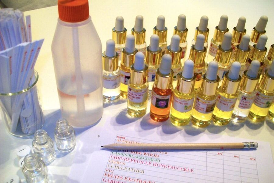 Paris: Create your Signature Scent Perfume Workshop - Finding Marina Jung and Getting Comfortable in the Studio-Home Setting