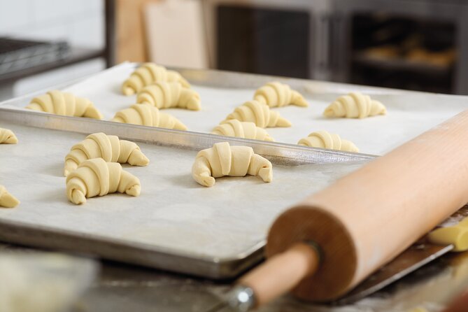 Paris Croissant Small-Group Baking Class with a Chef - The Small-Group Advantage: Why the Ratio Matters