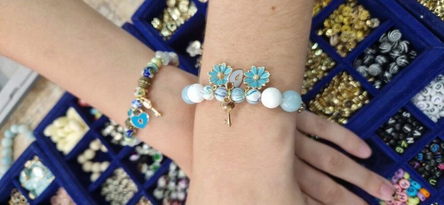 Paris: Custom Souvenir Bracelet Workshop - Practical tips before you go, so the bracelet comes out right