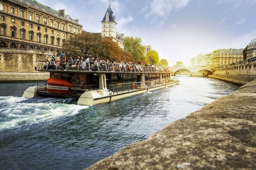 Paris: Day or Sunset Cruise with Drink, Ice Cream or Dessert - Who this Seine cruise is best for