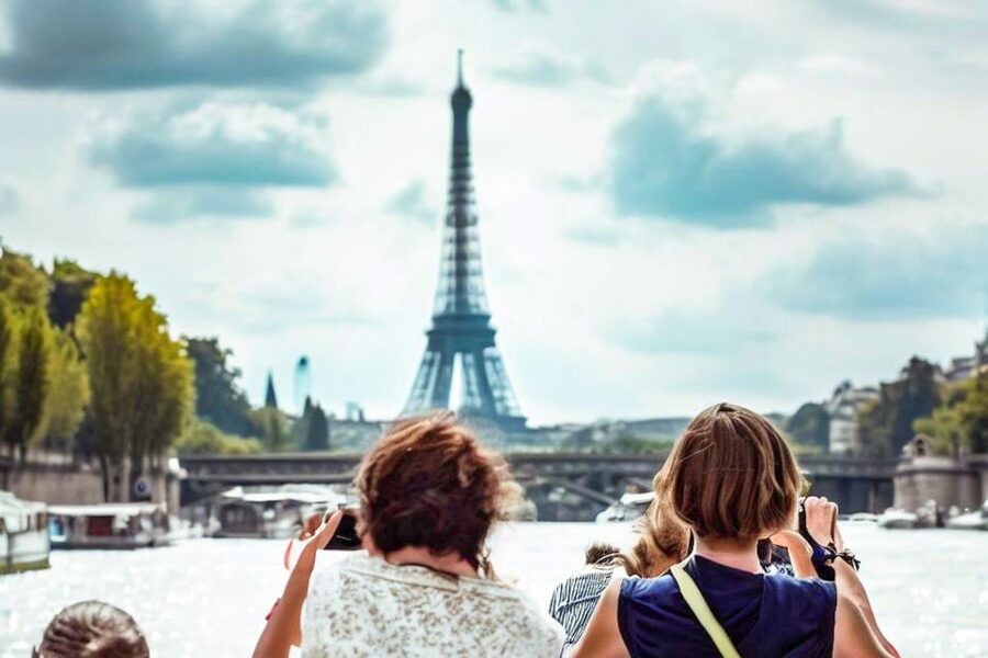 Paris: Day or Sunset Cruise with Drink, Ice Cream or Dessert - Getting to Bateaux Parisiens and timing your Trocadéro treat
