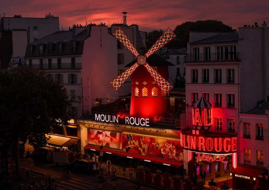 Paris: Dinner Show at the Moulin Rouge - The production details that make Féerie special
