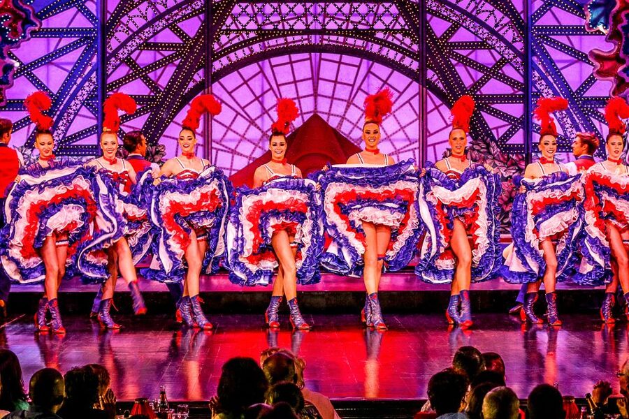 Paris: Dinner Show at the Moulin Rouge - Service and staff: what you can hope for