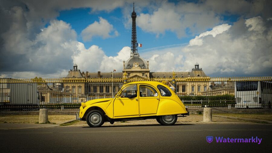 Paris: Discover Paris 2CV - Paris in a Citroën 2CV: what makes it feel special