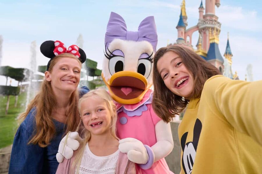 Paris: Disneyland Paris Ticket with Transfer - Key things to know before you go