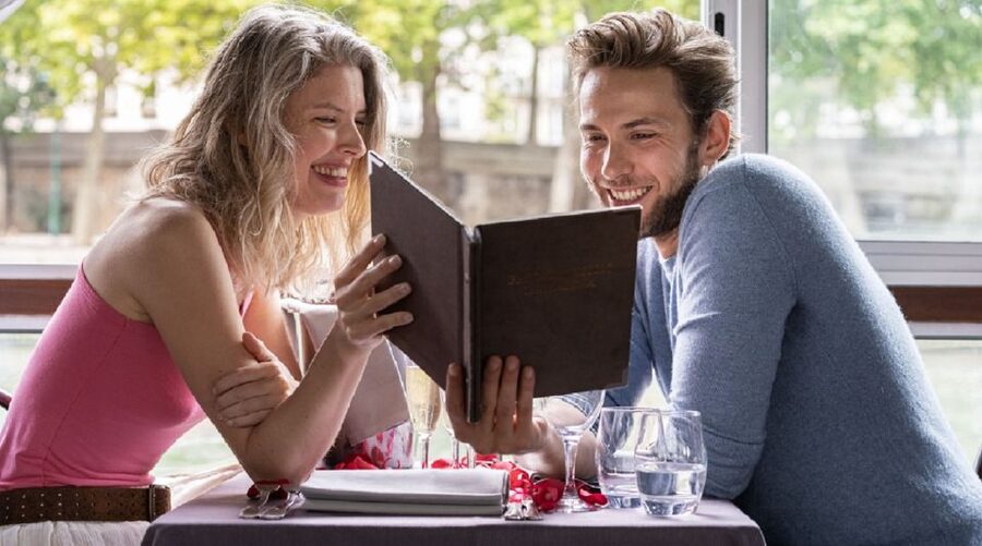 Paris: Early Evening Dinner Cruise on the River Seine - Why this 75-minute Seine dinner cruise fits Paris reality