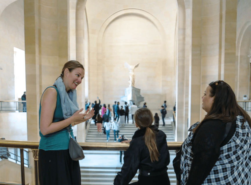 Paris: Early Morning Louvre Private Guided Tour with Pickup - Mona Lisa at the right moment: 30 minutes of focus