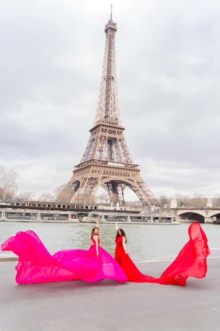 Paris: Eiffel Tower Flying-Dress Photoshoot jonadress - Key Things That Make This Photoshoot Worth Your Time