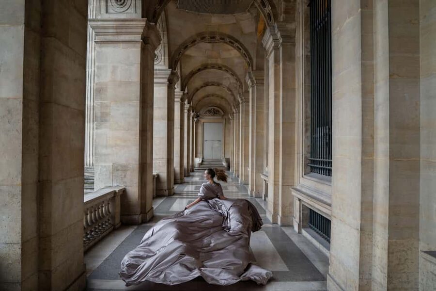 Paris: Eiffel Tower Flying-Dress Photoshoot jonadress - Down to the Seine: Quick Movement, Romantic River Light
