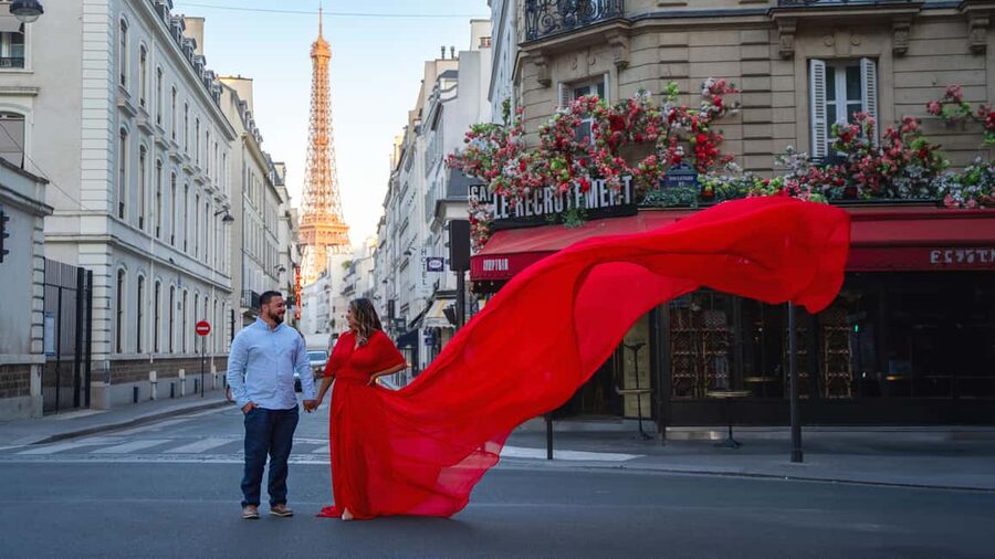 Paris: Eiffel Tower Flying-Dress Photoshoot jonadress - Customizing the Paris Stops: Eiffel Tower Plus More Views