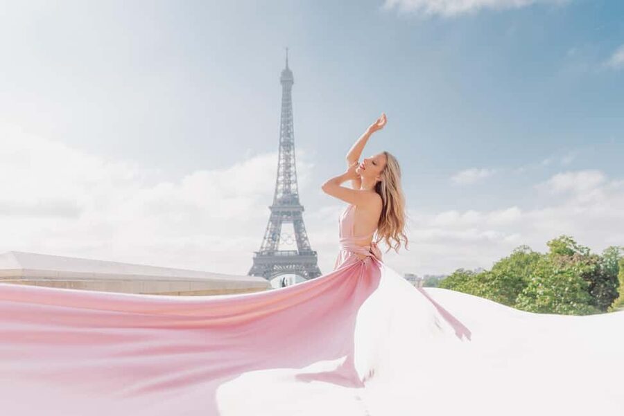 Paris: Eiffel Tower Glamor Photoshoot with Dress Options - Quick practical advice before you book