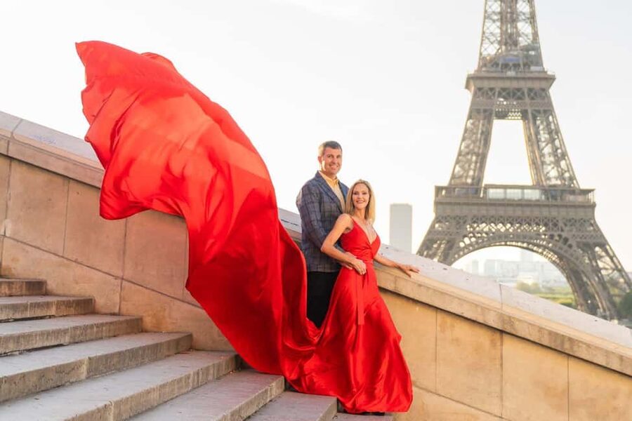 Paris: Eiffel Tower Glamor Photoshoot with Dress Options - Choosing your dress like a Paris stylist (before you even arrive)