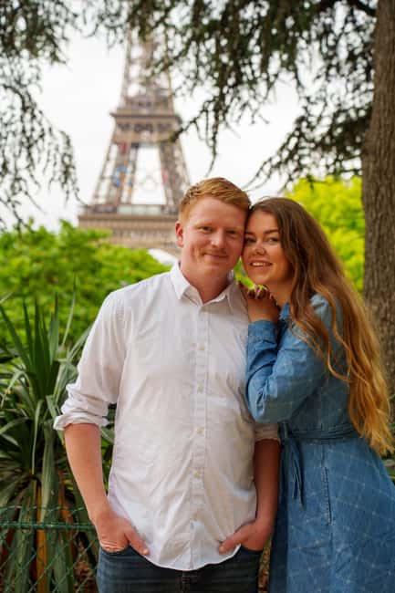 Paris: Eiffel Tower Photoshoot with a Professional - Your Eiffel Tower Photoshoot, Minus the Guesswork