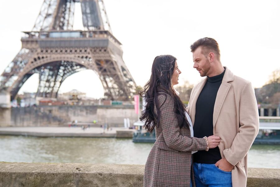 Paris: Eiffel Tower Photoshoot with a Professional - Weather, Rain, and the Crowd Factor