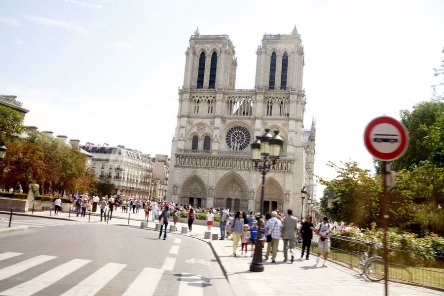 Paris: Eiffel Tower Tickets and City Bus Tour - Audio Commentary and Interactive Elements: Why It Works Better Than “Just Sightseeing”