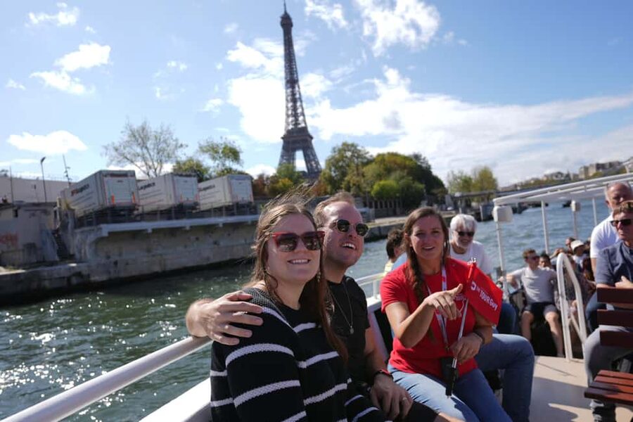 Paris: Eiffel Tower Tour & River Cruise with Summit Option - Notre-Dame to the Louvre, seeing the big icons from the water